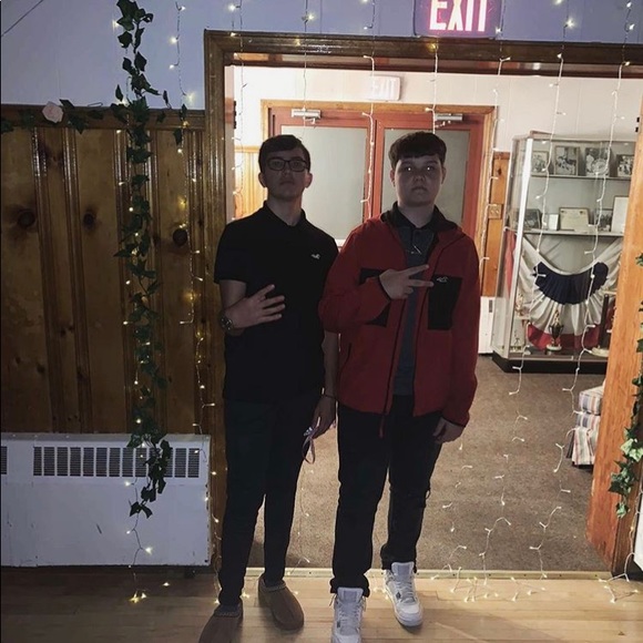 Meet your Posher, Jonathan - Picture 1 of 1